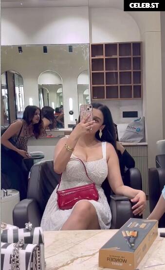 @_ayushaaaa__ / Ayusha Image 10559184