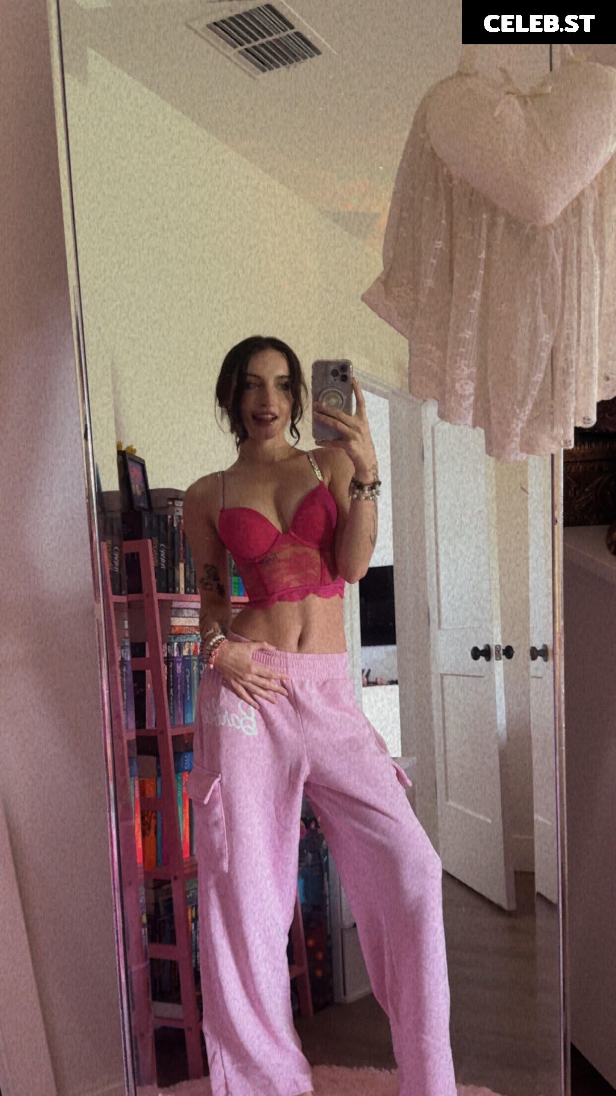 beebee ASMR Image 10543295