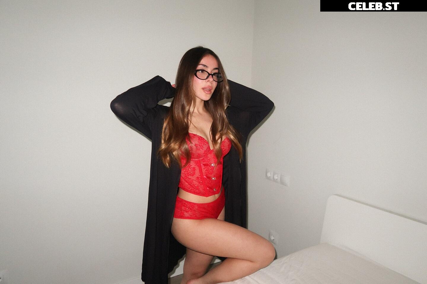 Isa Brunelli aka isabrunellii Image 10527398