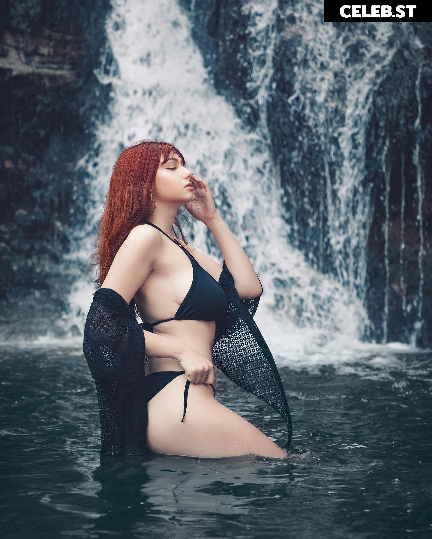 andreeamaresof | blackwidof Image 10522896