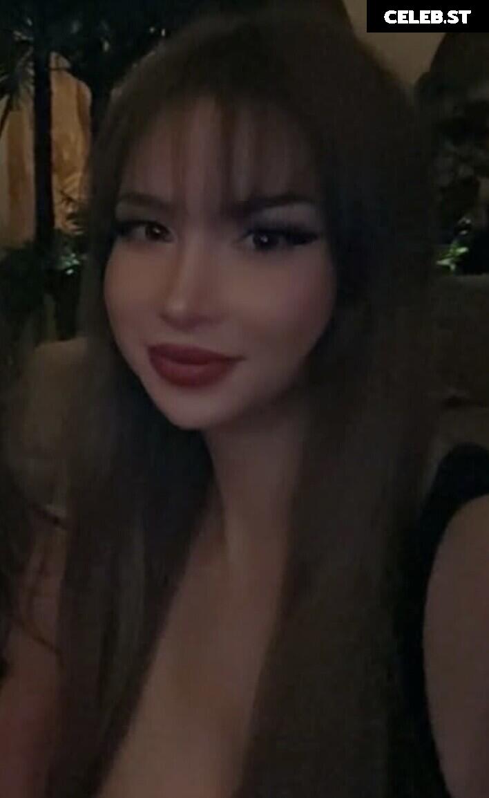 Izzy G (pnkysparkles) Image 10598930