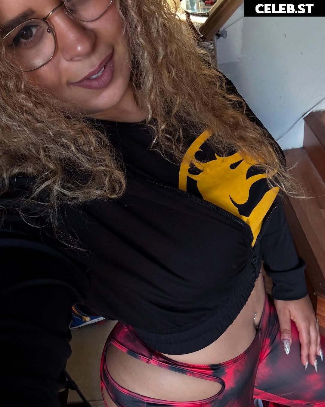 JustYeliz Image 10598069