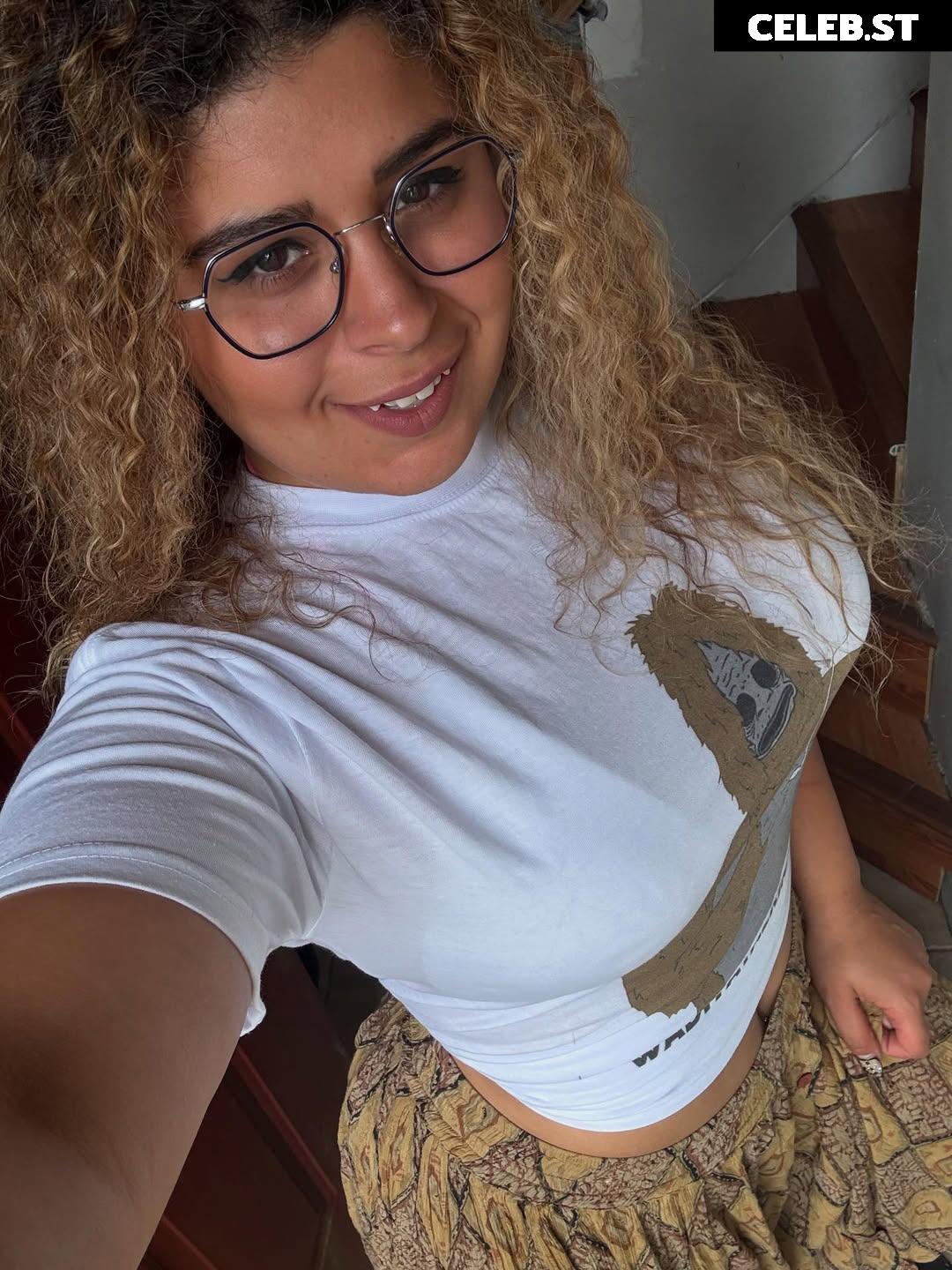 JustYeliz Image 10598074