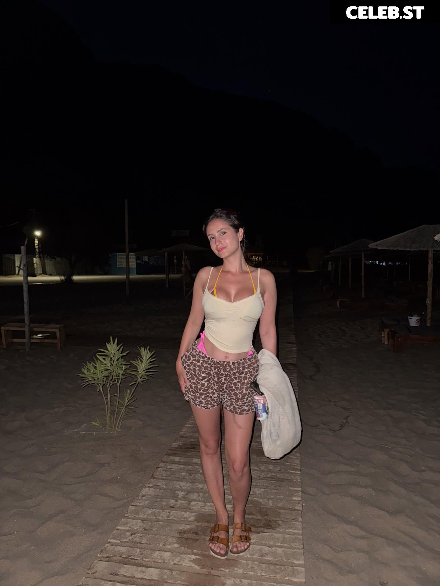 only.lika / Onlylika / likanextlevel / likaland_ Image 10599999