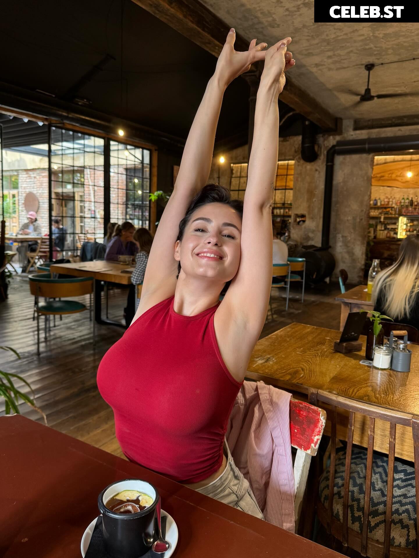 only.lika / Onlylika / likanextlevel / likaland_ Image 10599950