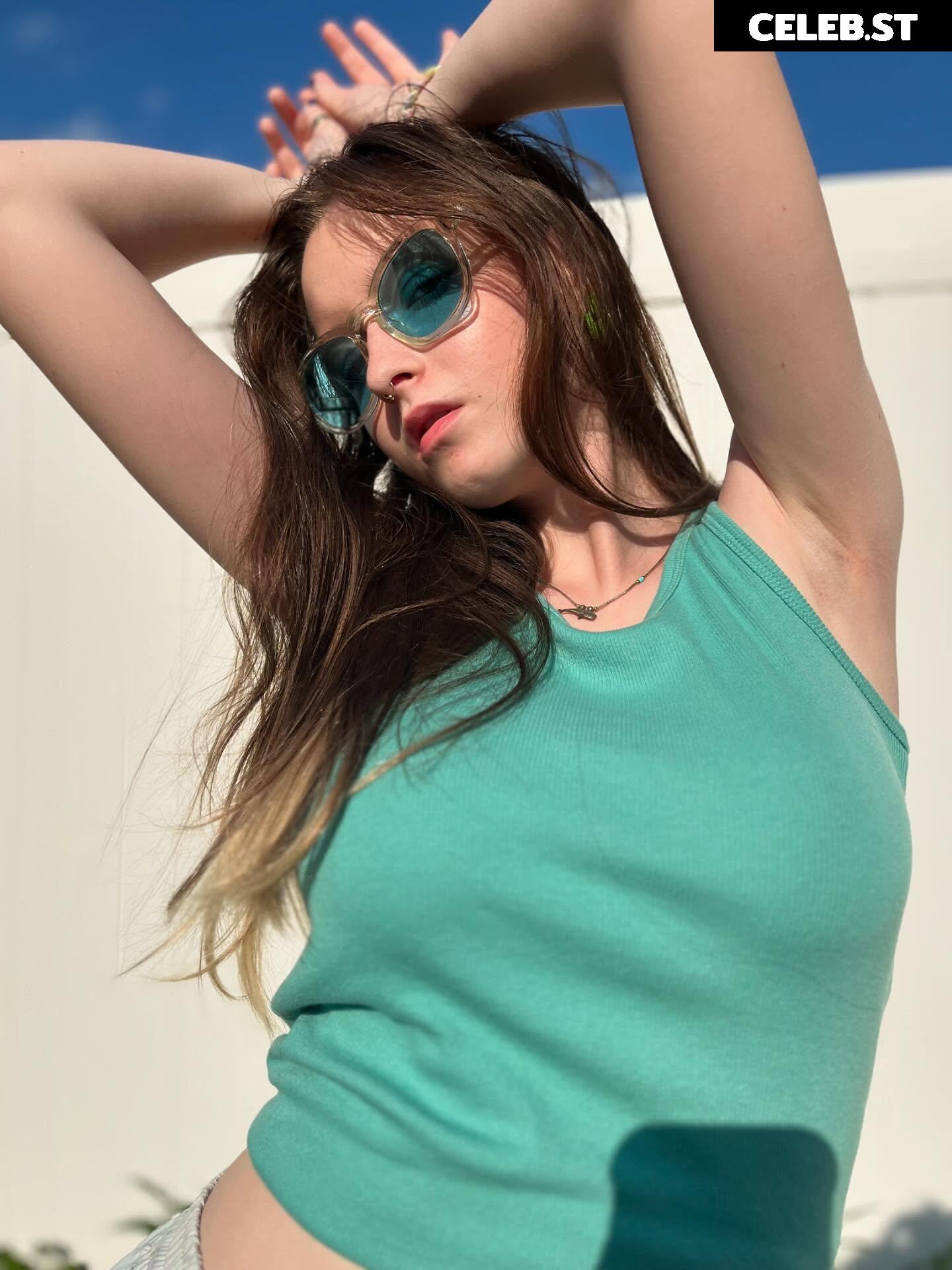 unoangryone | vonthedon | Veronica Image 10476382