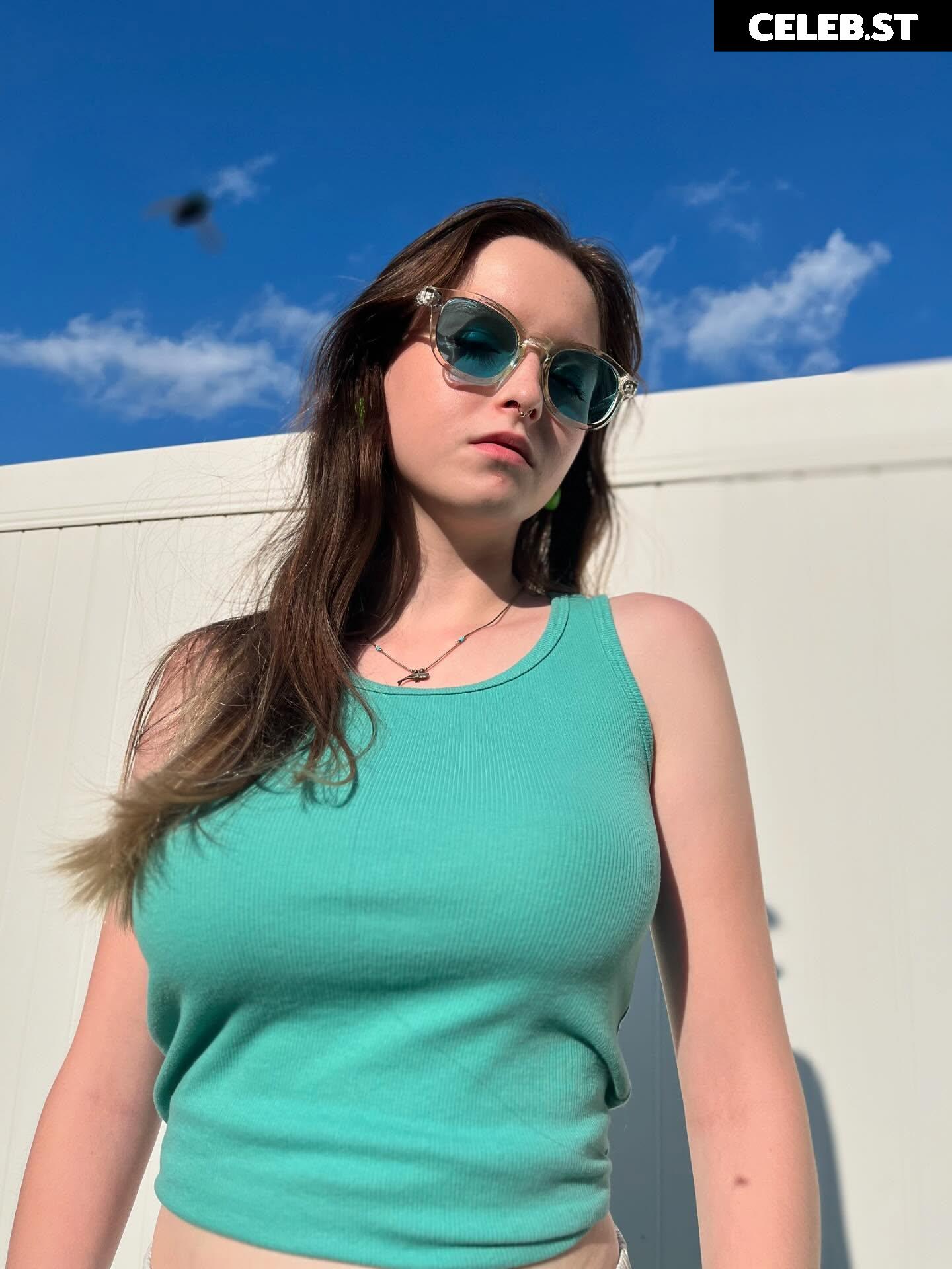 unoangryone | vonthedon | Veronica Image 10476389