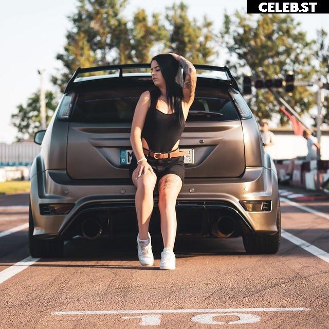 Saskia Weber Image 104036