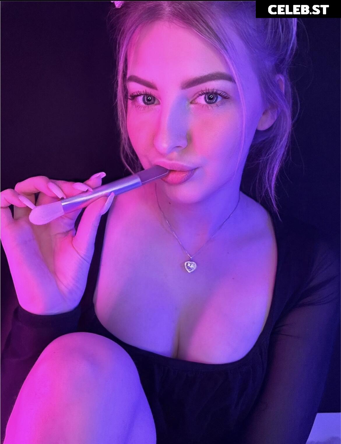 ASMR Janina Image 1035305