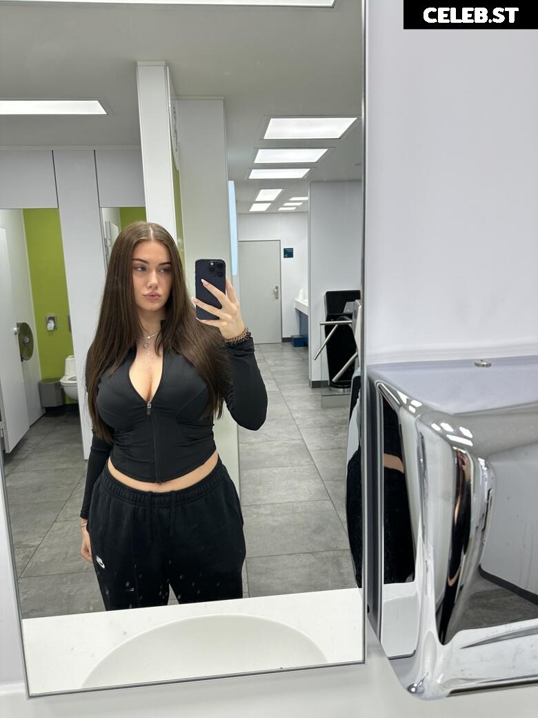 Faye.sxh Image 1034992