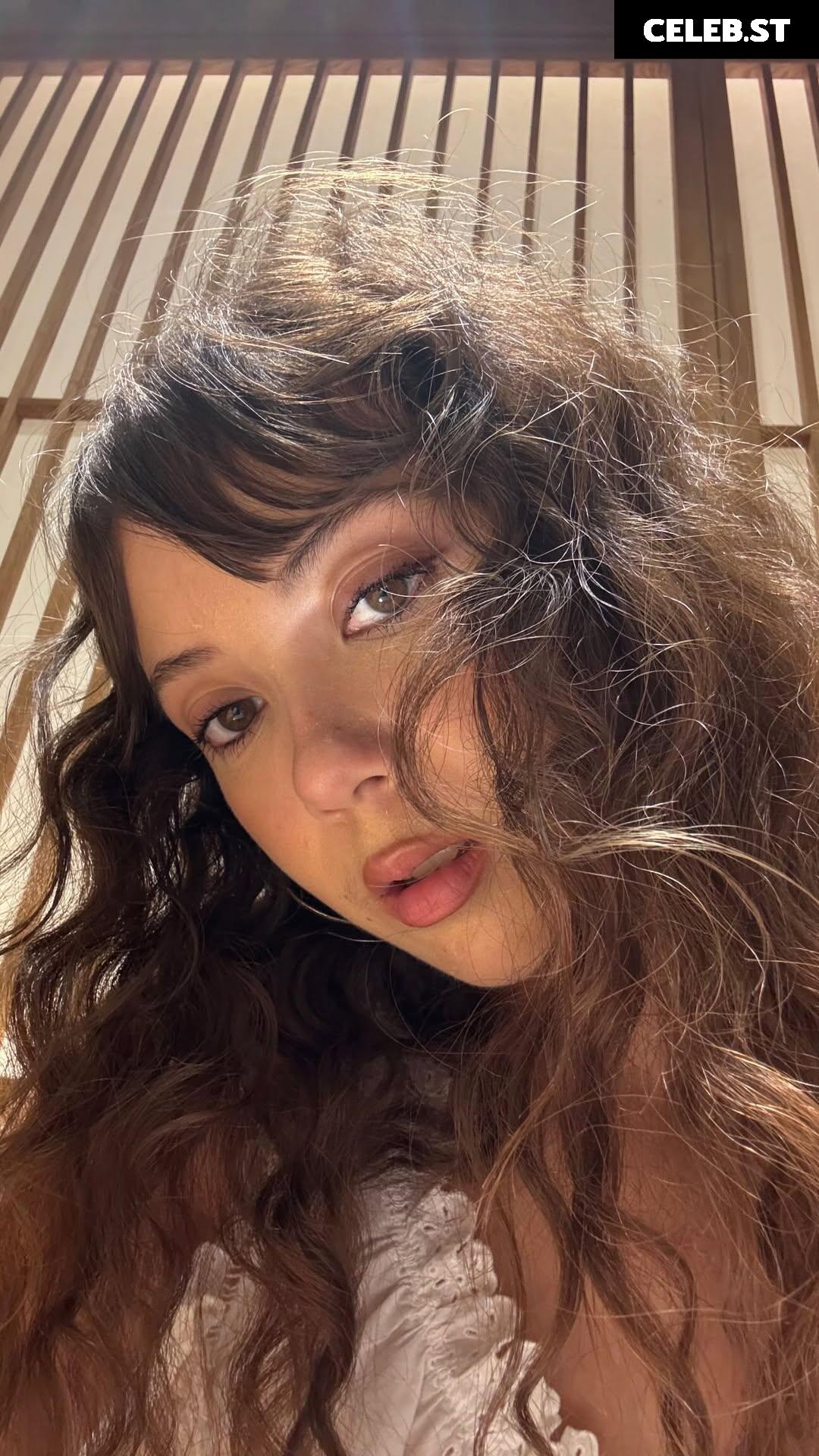 Laufey lin Image 10311420