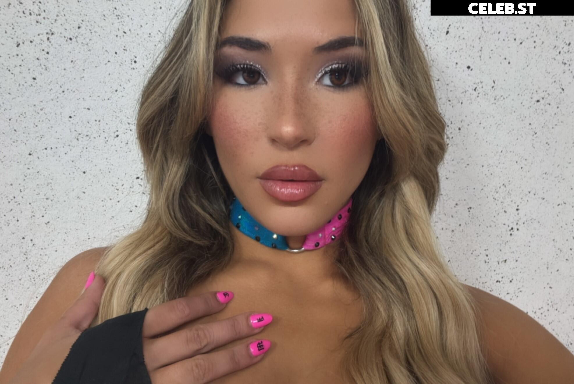 Valerie Loureda | Lola Vice Image 10311382