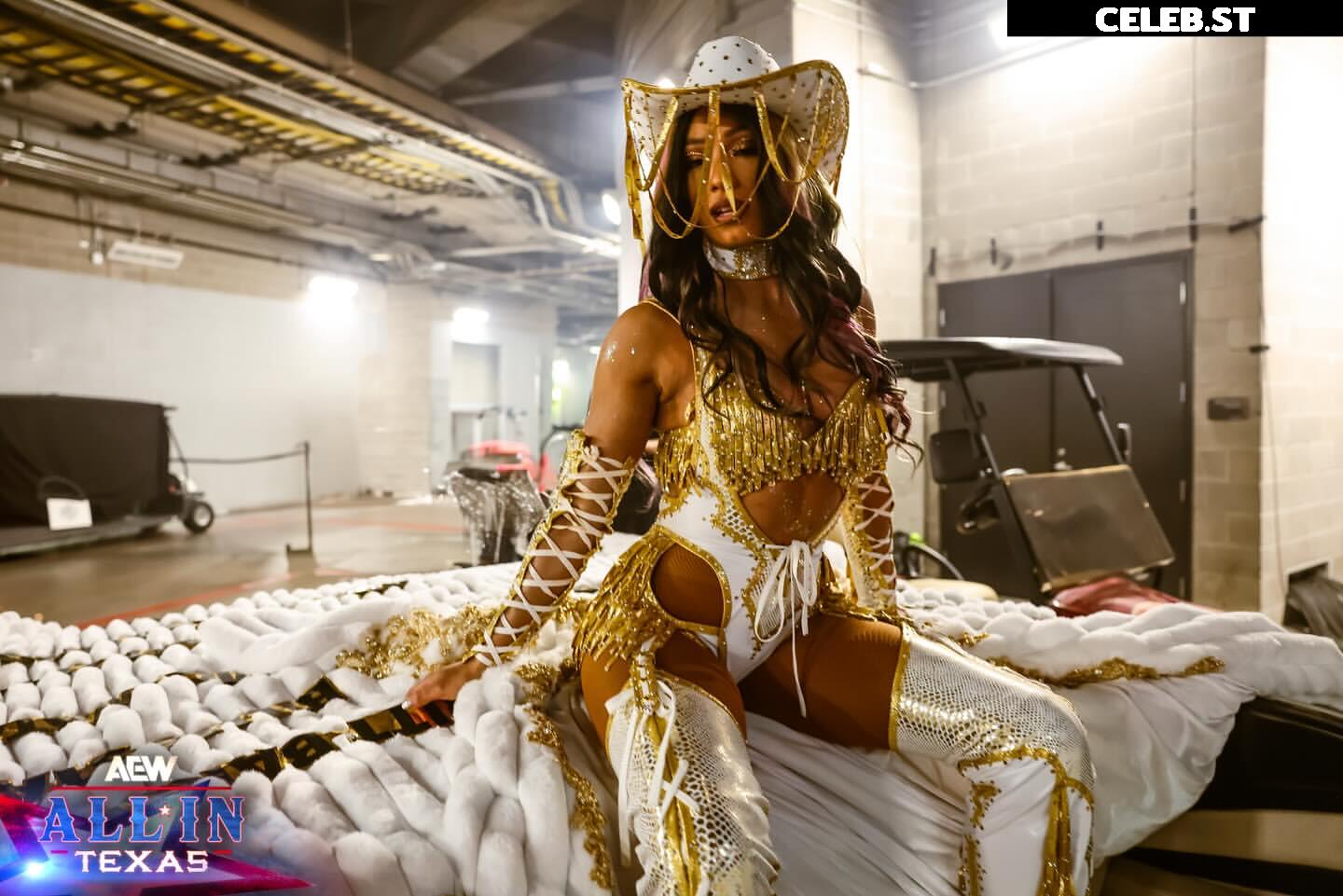 WWE Sasha Banks | Mercedes Moné Image 10310964
