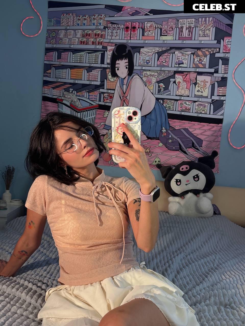 Loonassoftfeet Image 10313139