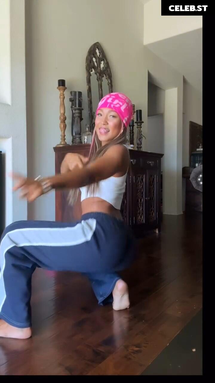 Parker McKenna Posey Image 10312178