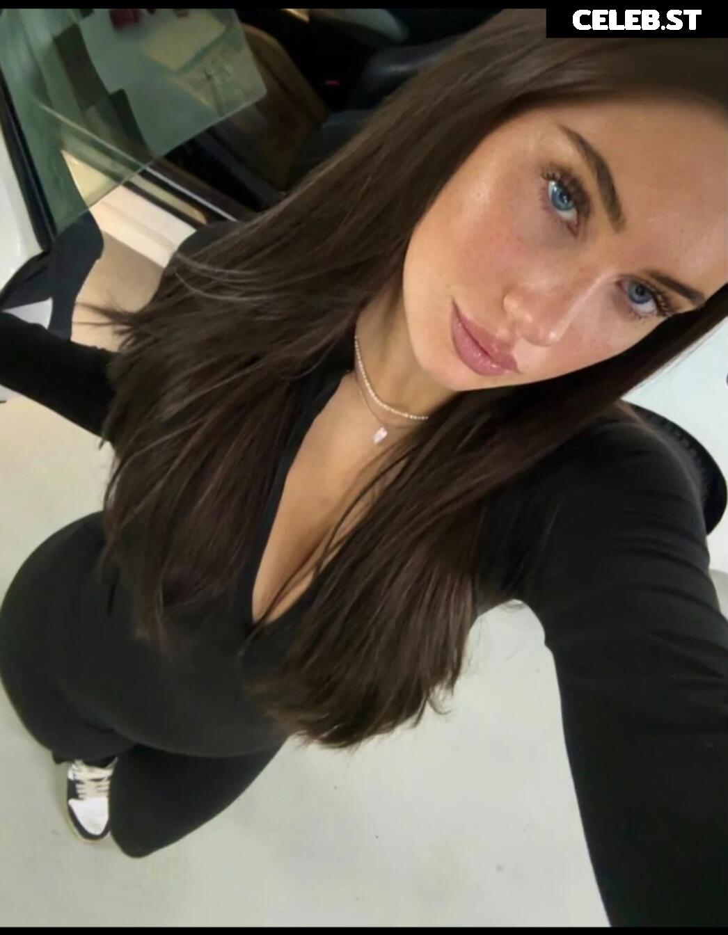 Faye.sxh Image 1032182