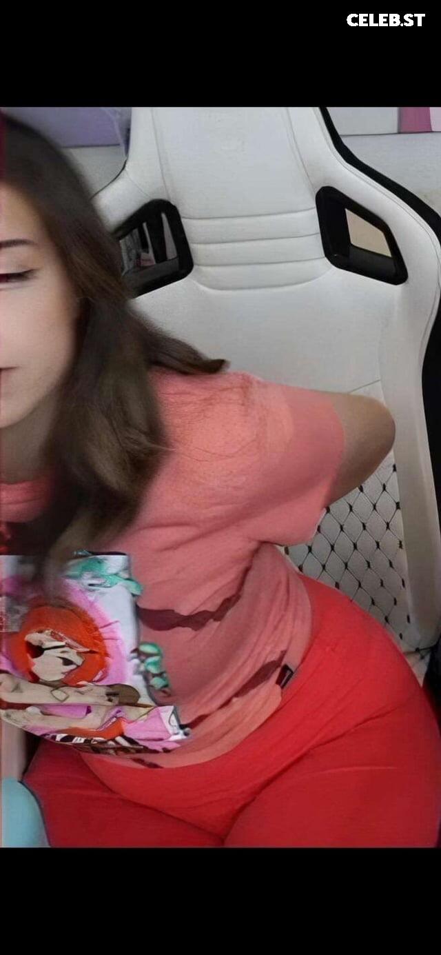 Pokimane Image 1032109