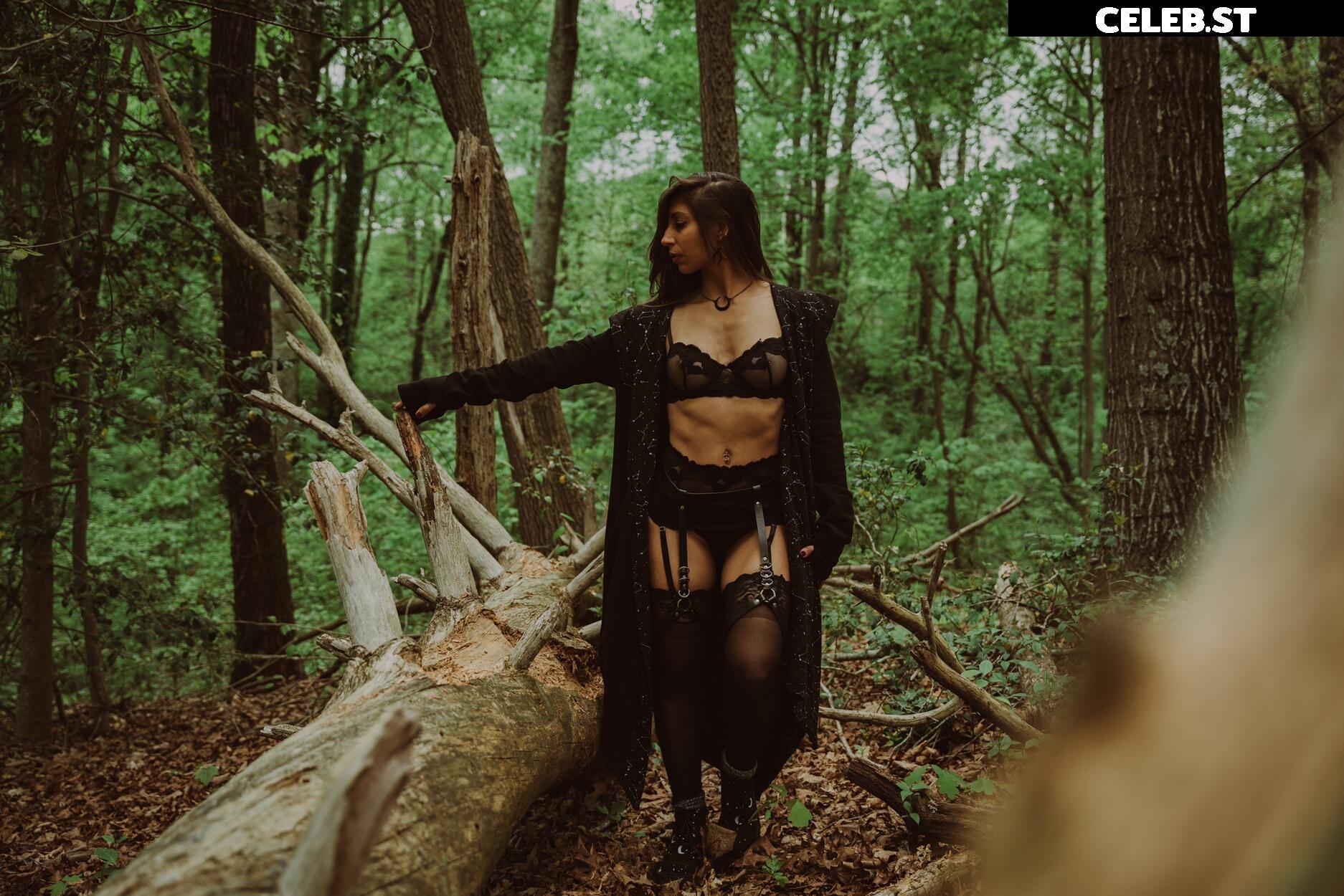 littlefitdevil / Carla Outes Image 10337760