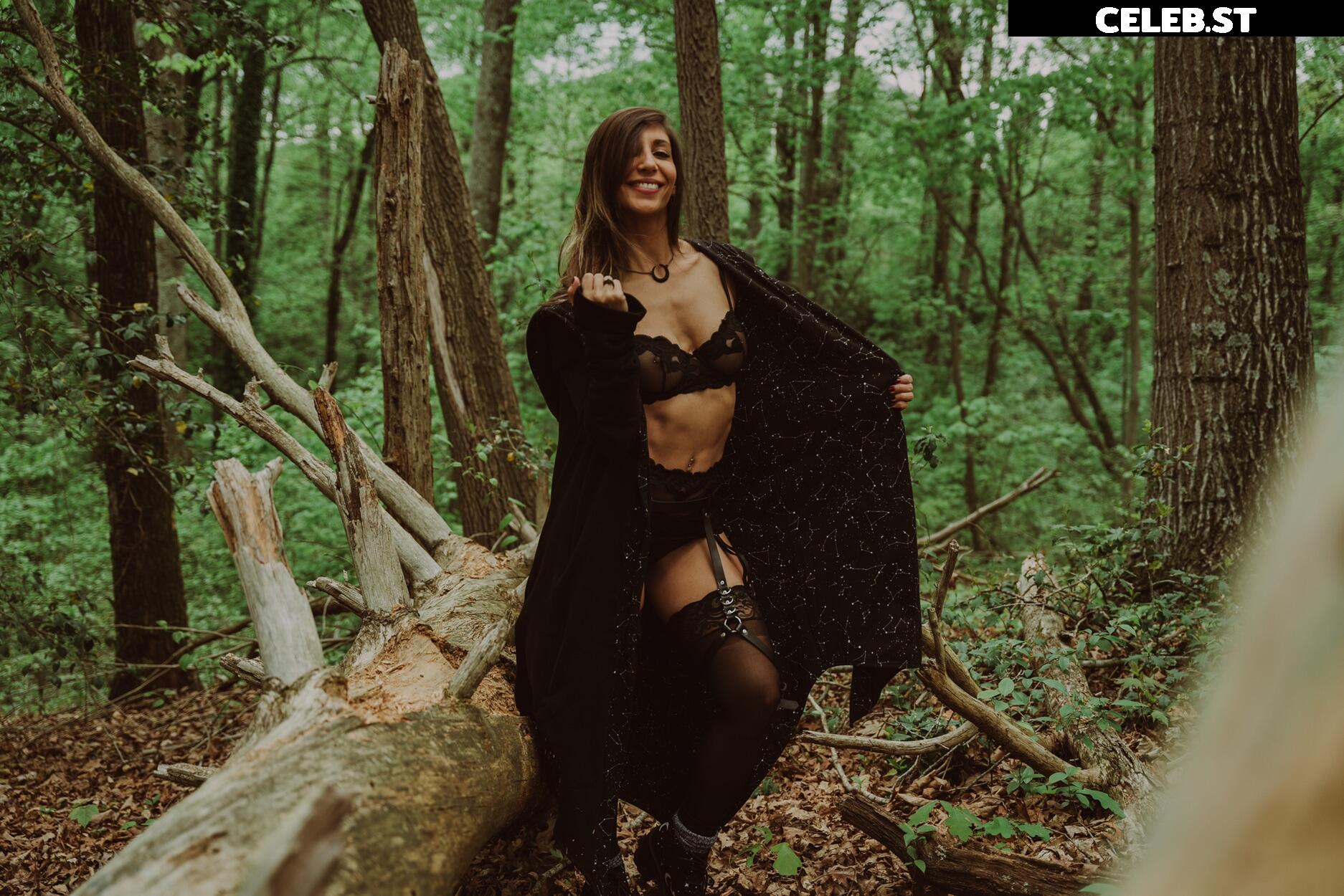 littlefitdevil / Carla Outes Image 10337759