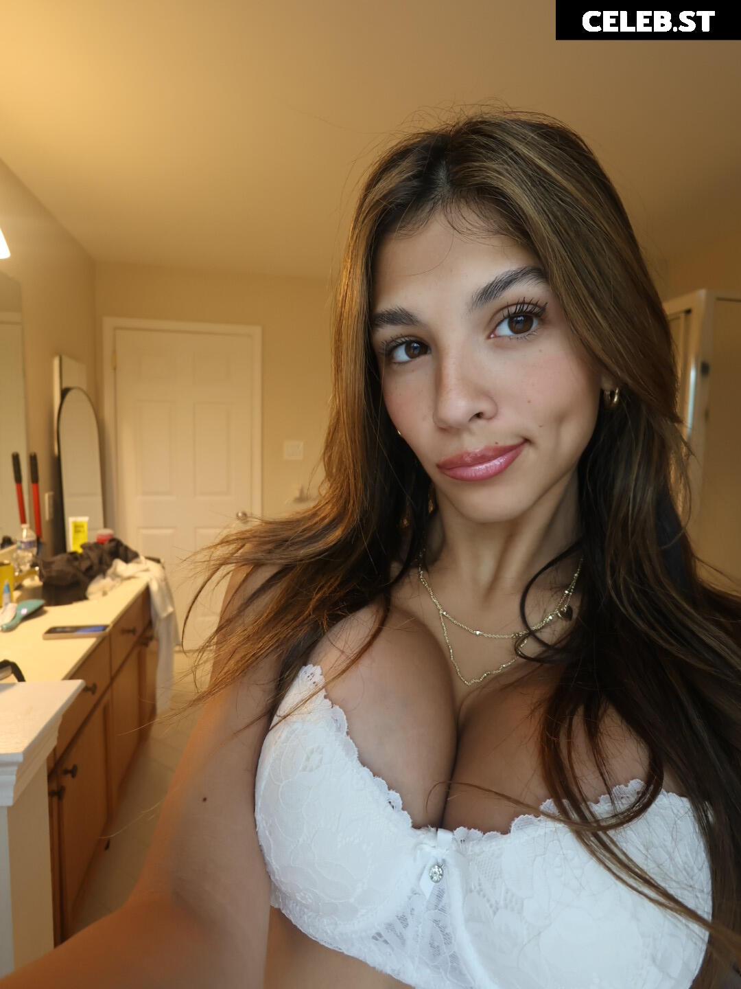 Ella Bailey / Ellaabailey / Ella_live Image 10331774