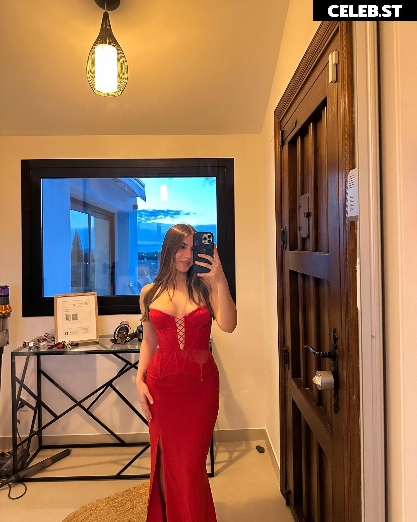 Isa Brunelli aka isabrunellii Image 10331357