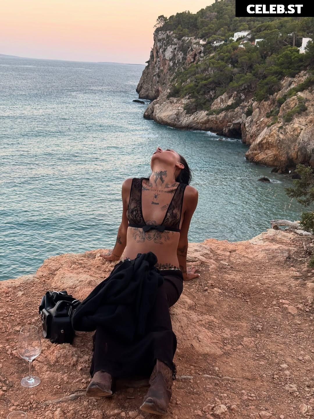 ogee_off Image 10330786