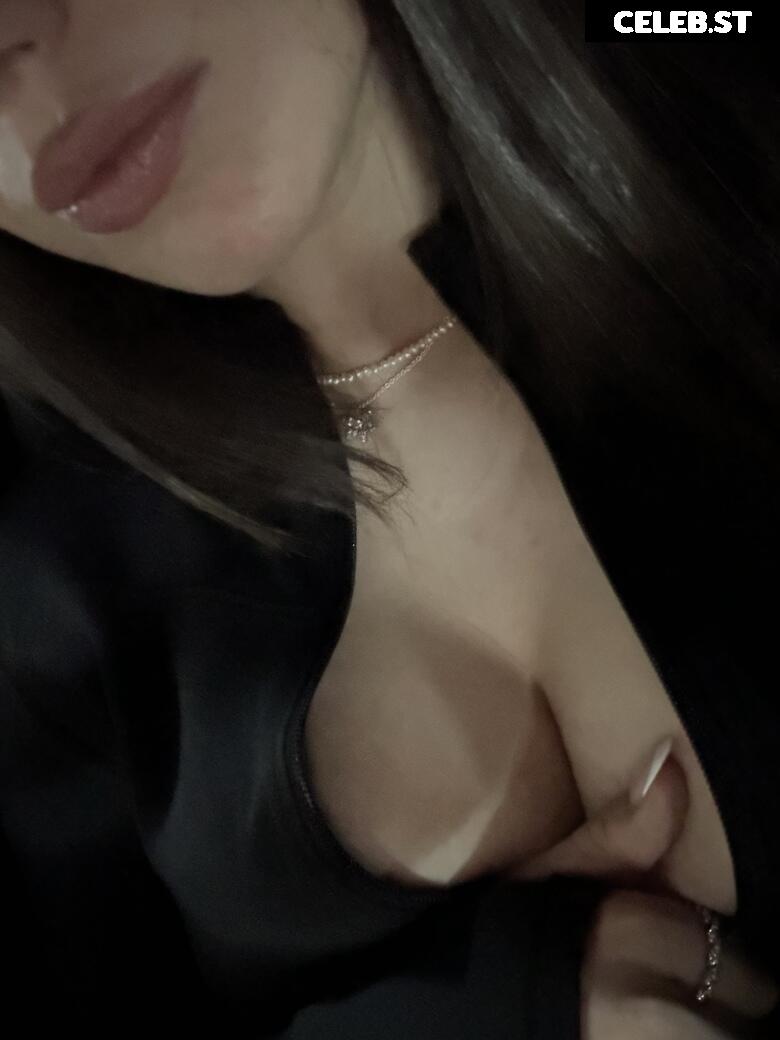 Faye.sxh Image 1033269