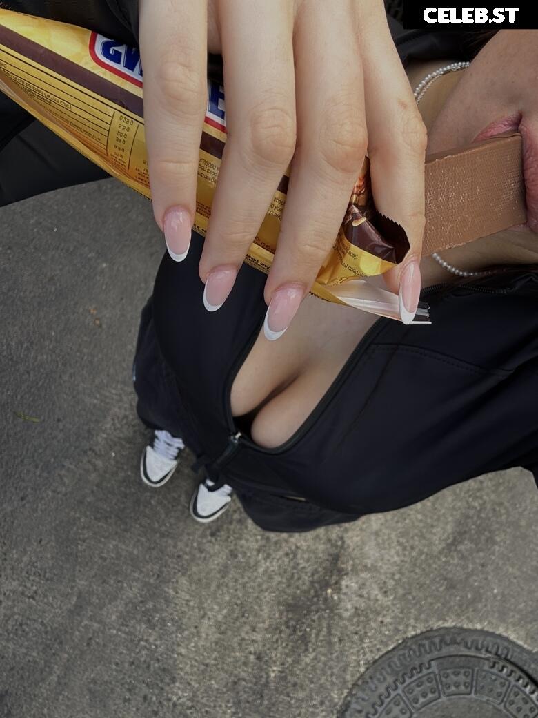 Faye.sxh Image 1033235