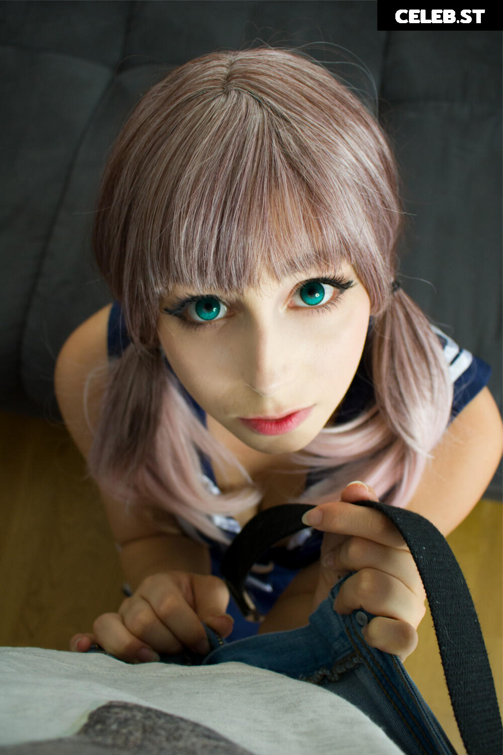 JenNyan Image 1025708