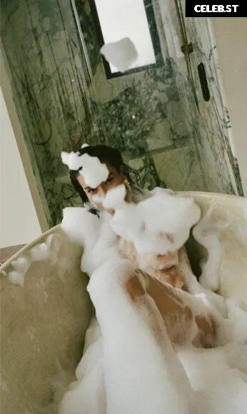 Kelly Gale Image 10227725