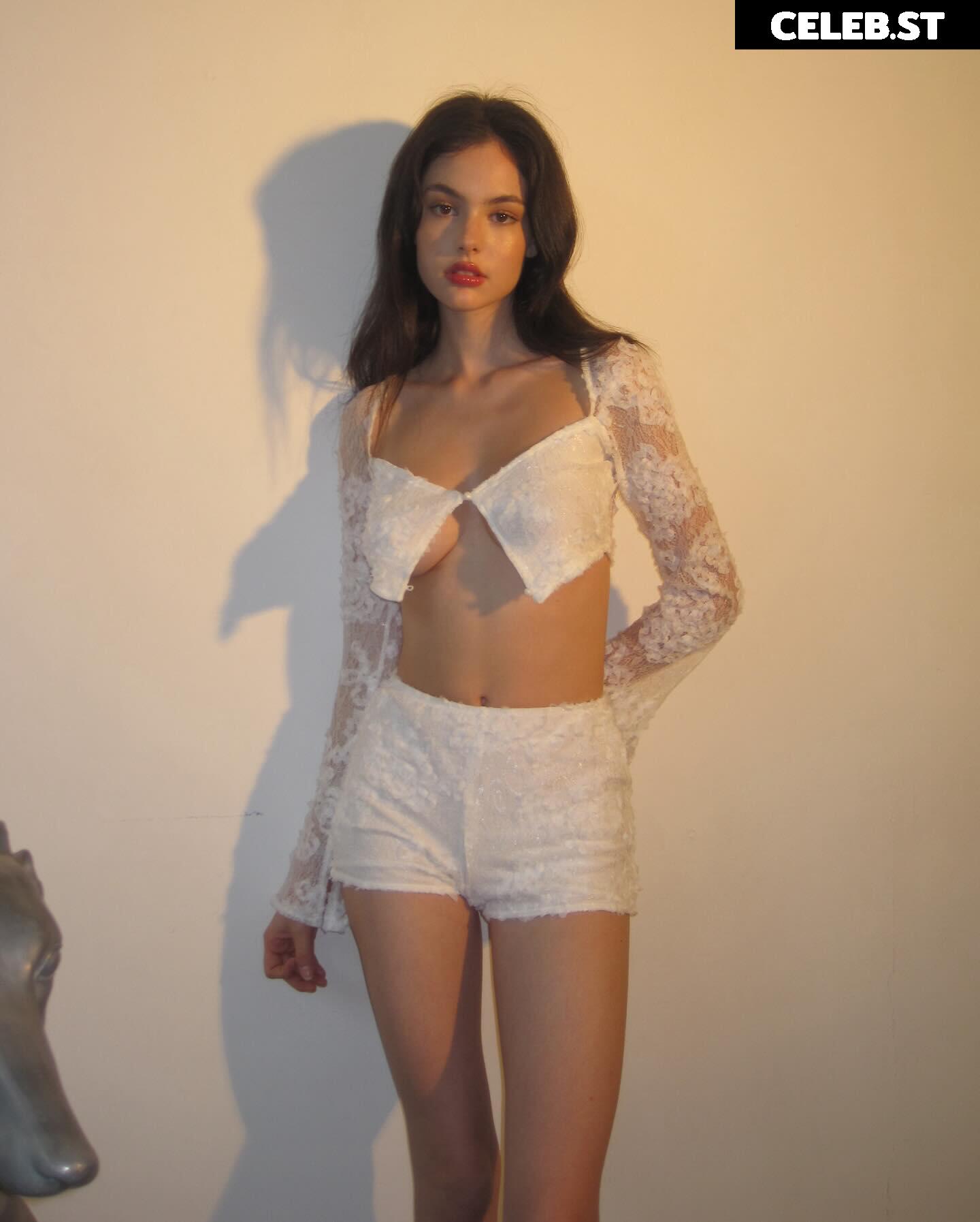 Sonya Zoloeva Image 10222719