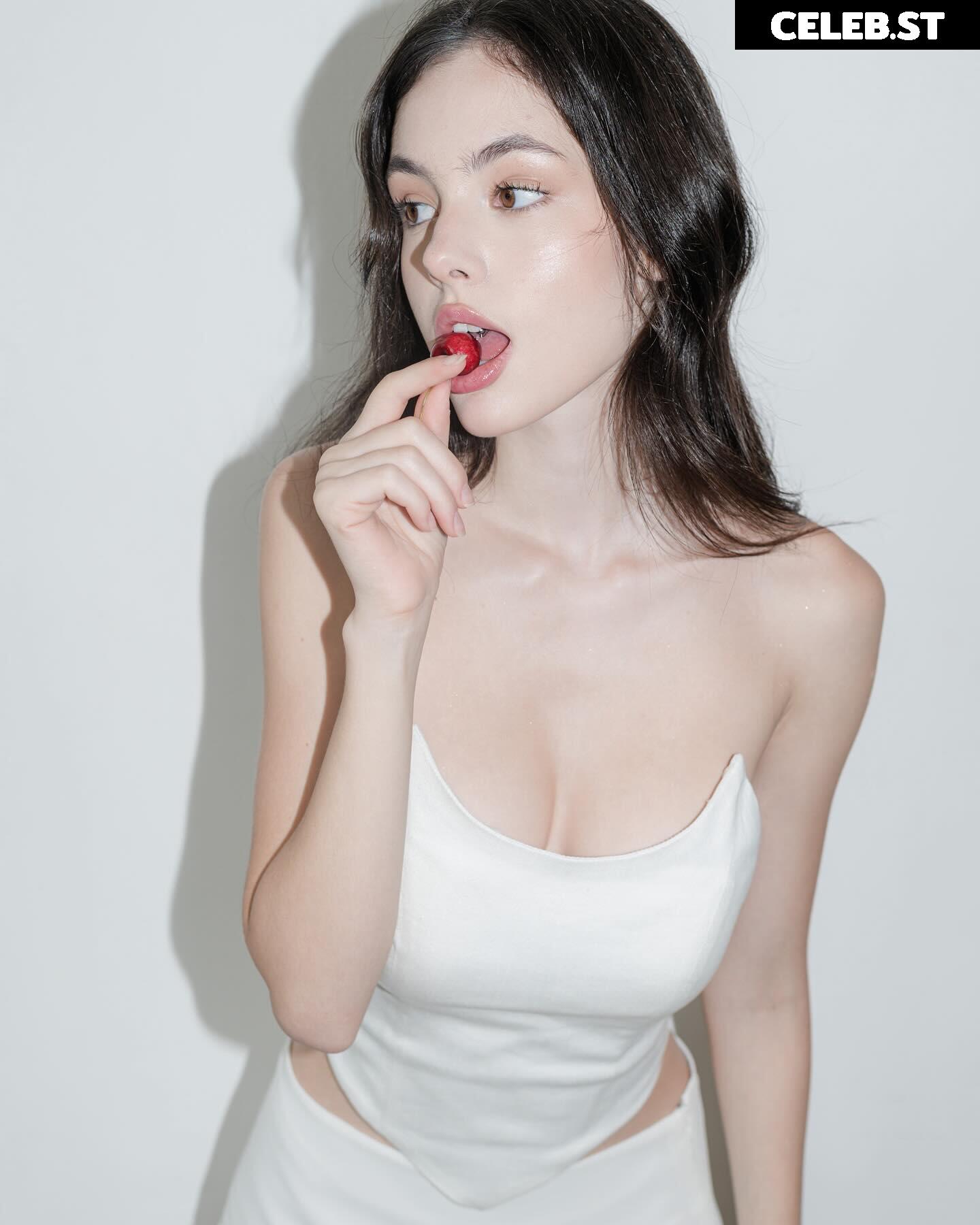Sonya Zoloeva Image 10222766