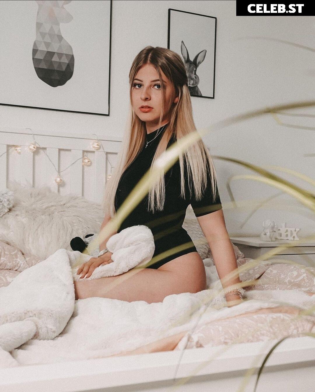 ASMR Janina Image 1023985