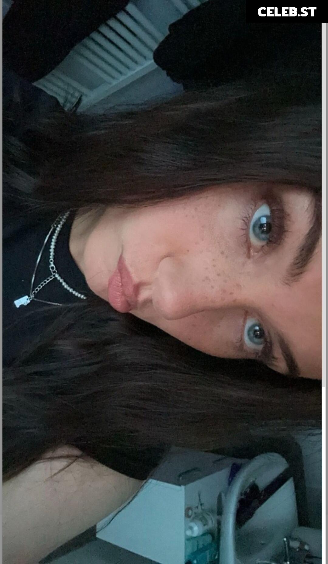 Faye.sxh Image 1029427