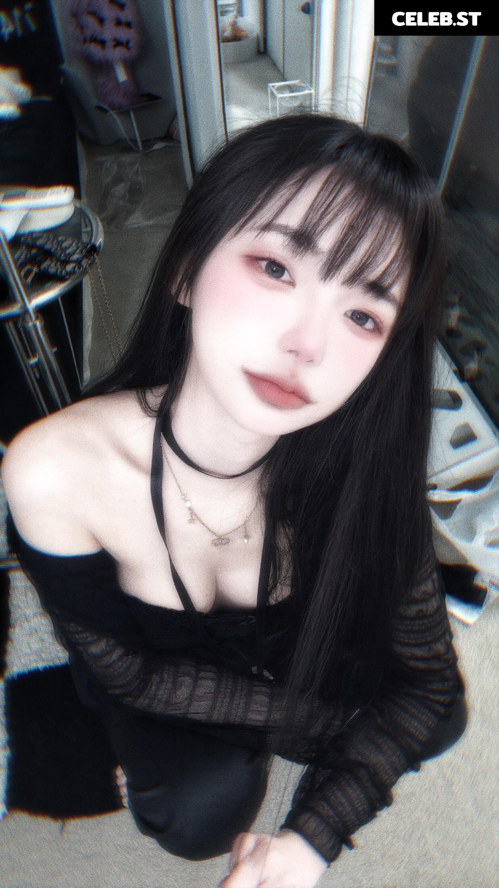 Luvuhiki | luvhiki | iamriri | m_zzi | mo_zzi Image 10155040