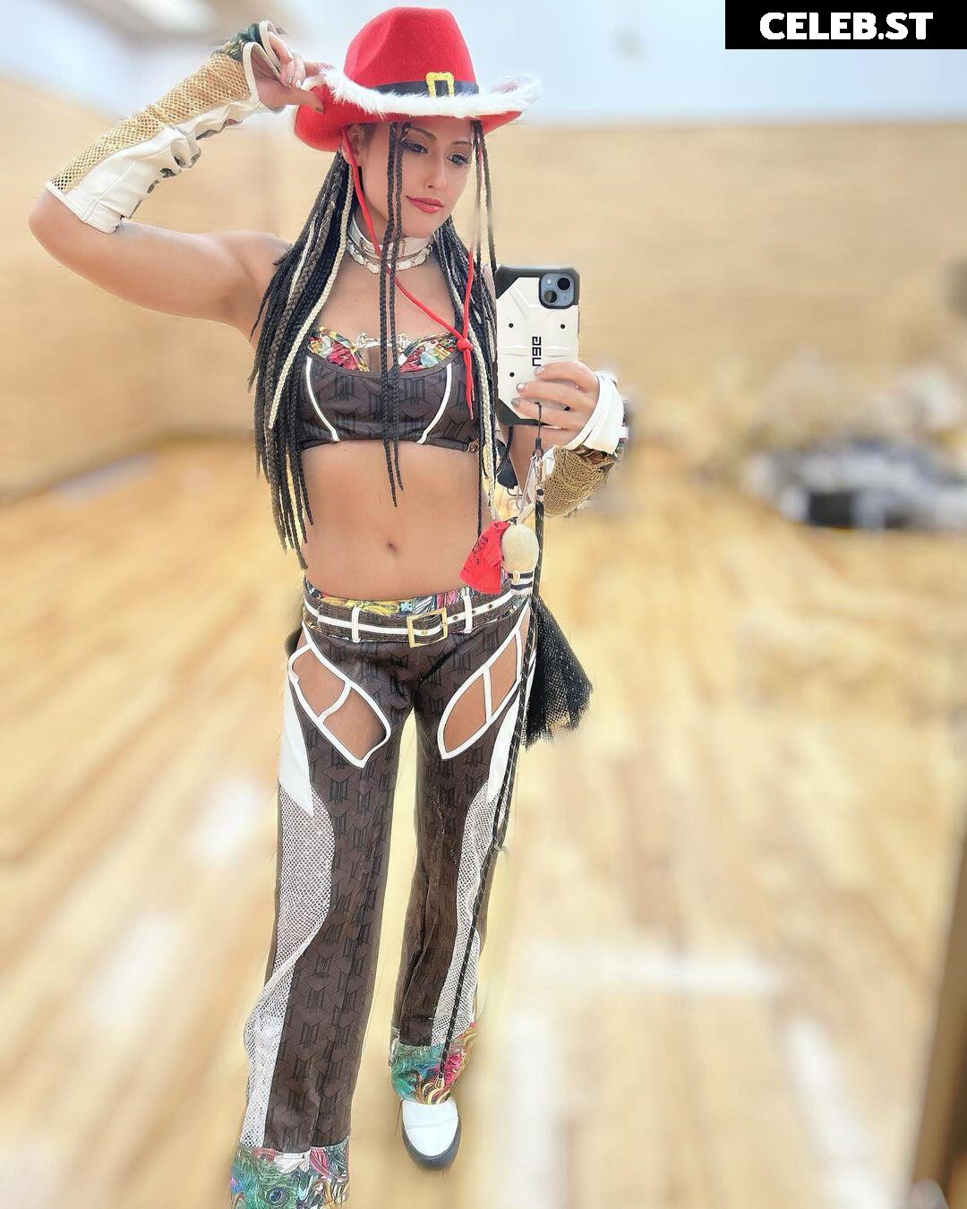 Giulia - Stardom Image 10154122