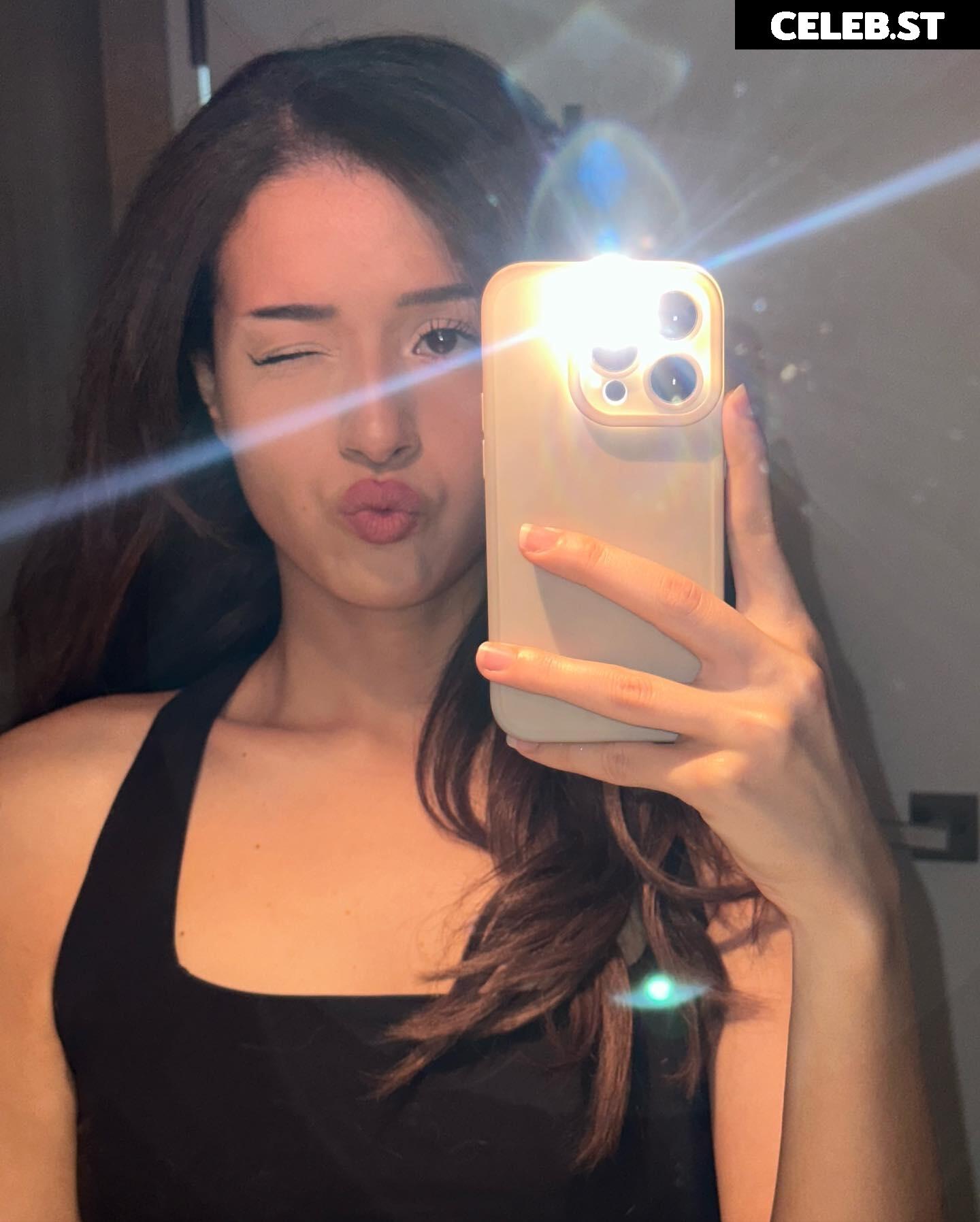 Pokimane Image 1016778