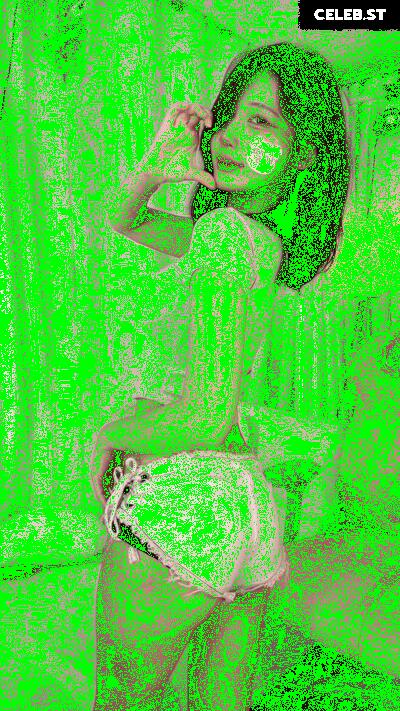 yule_.0.03 Image 10175657