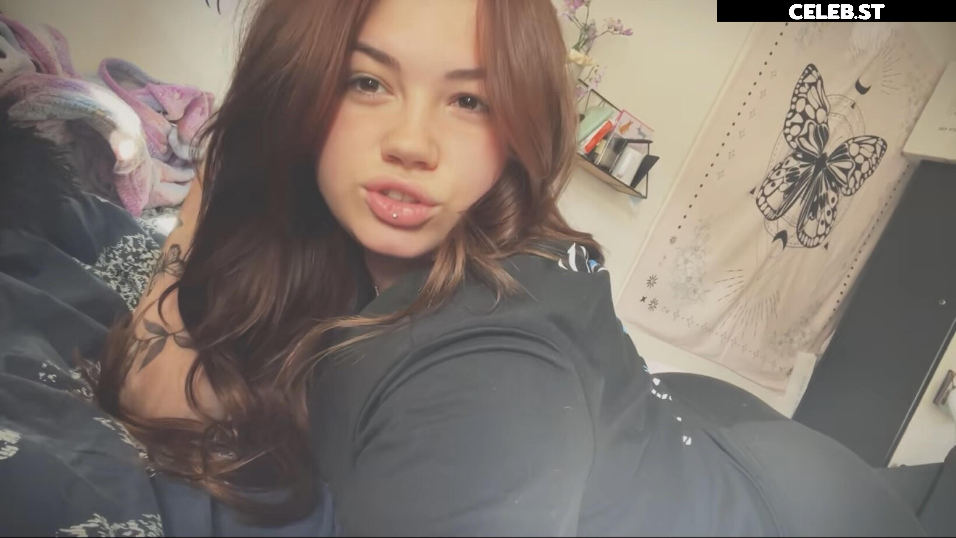 Nicole Dyer / nicole_dyerofficial / nicole.dyerofficial Image 10173528