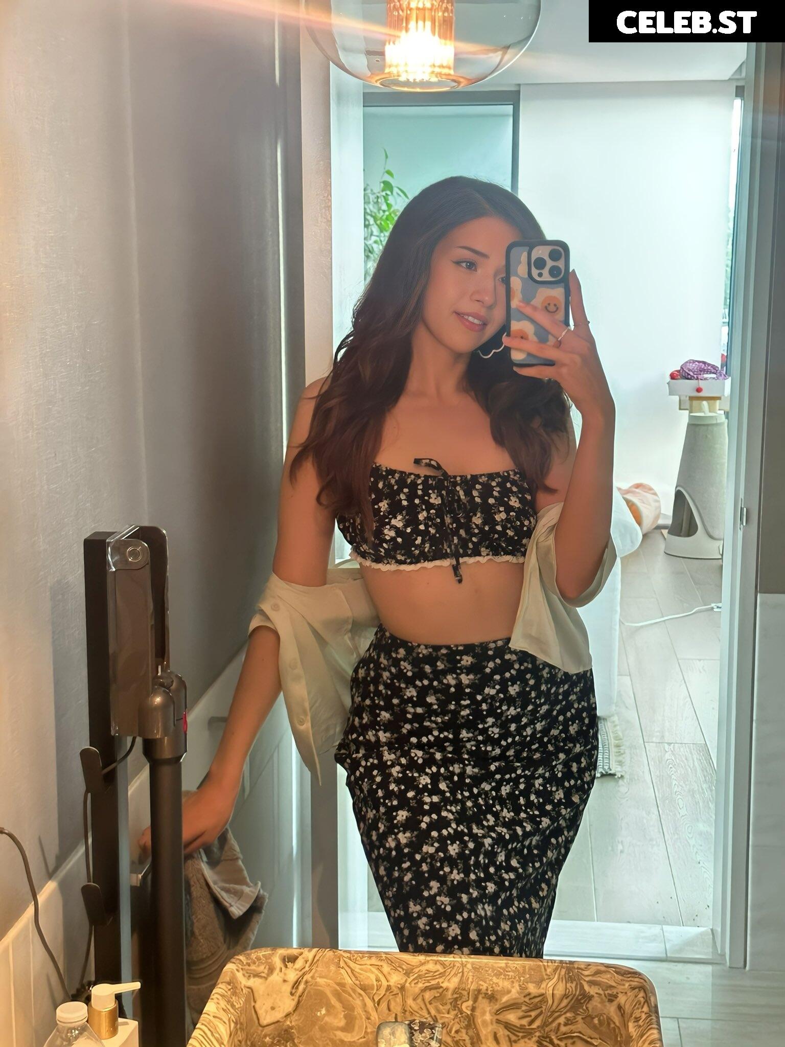 Pokimane Image 1017244