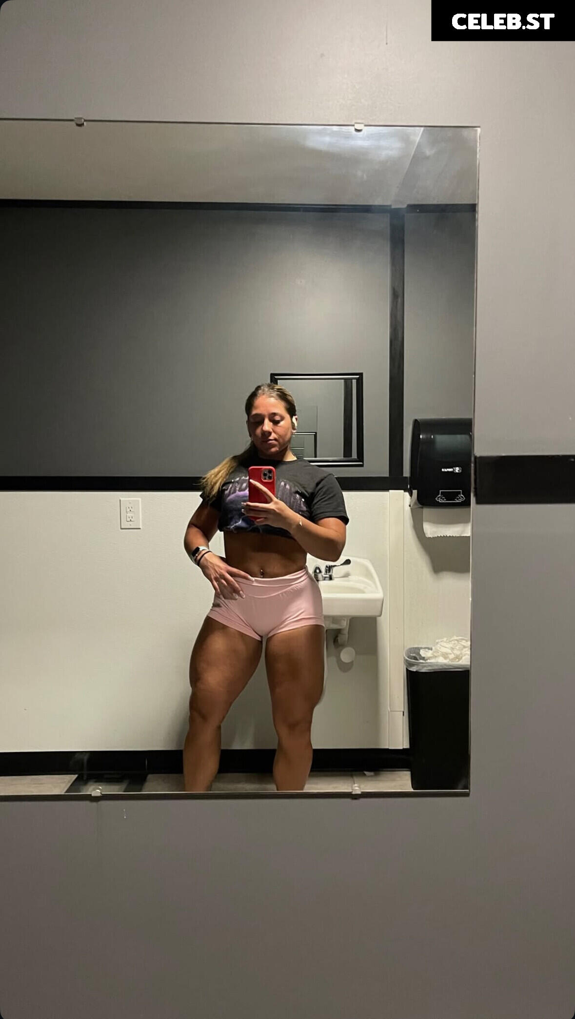 Kaitlinn_kfit / Kaitlin Kobuszewski Image 10172659