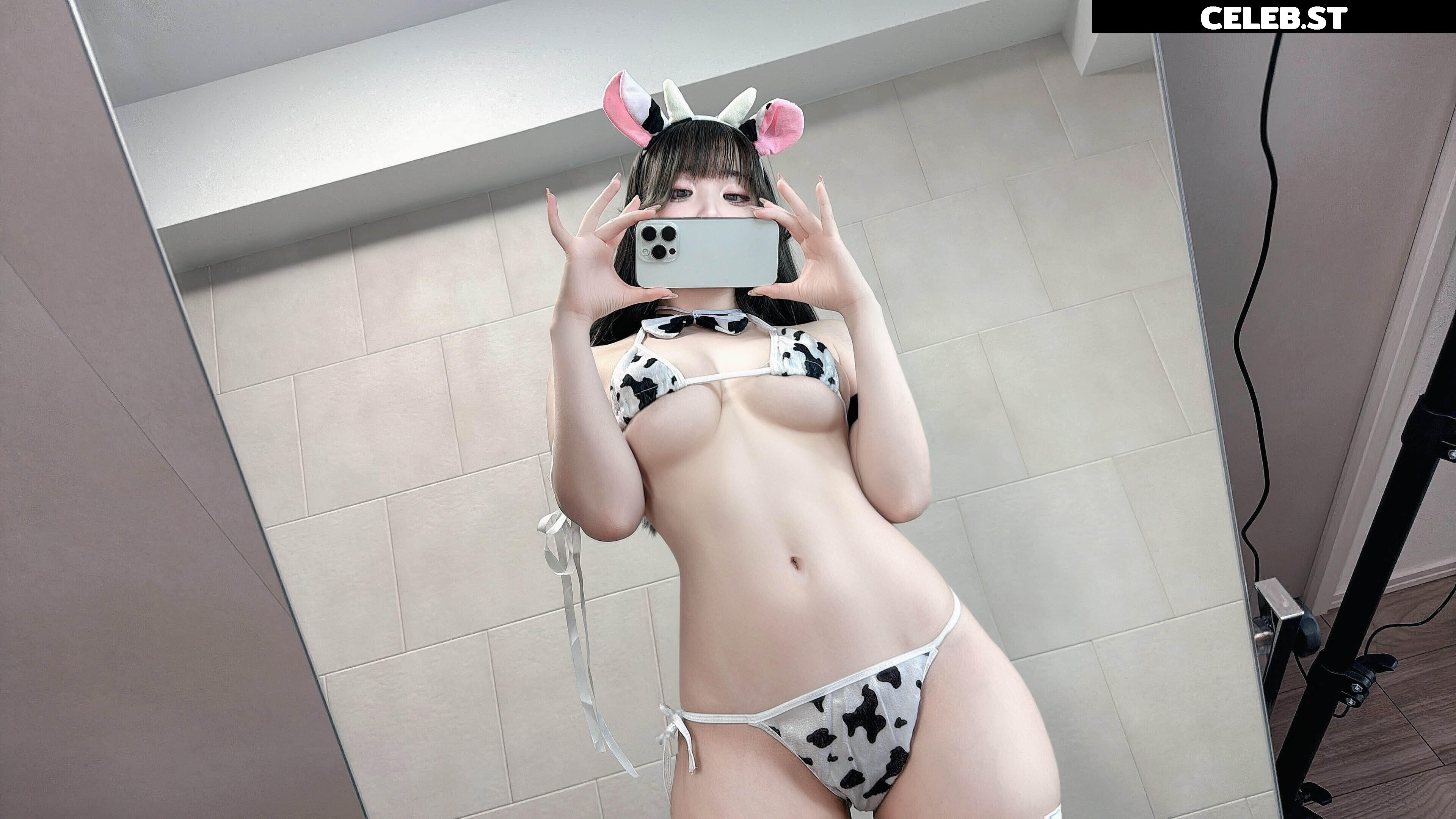 Puutin_cos Image 10143070
