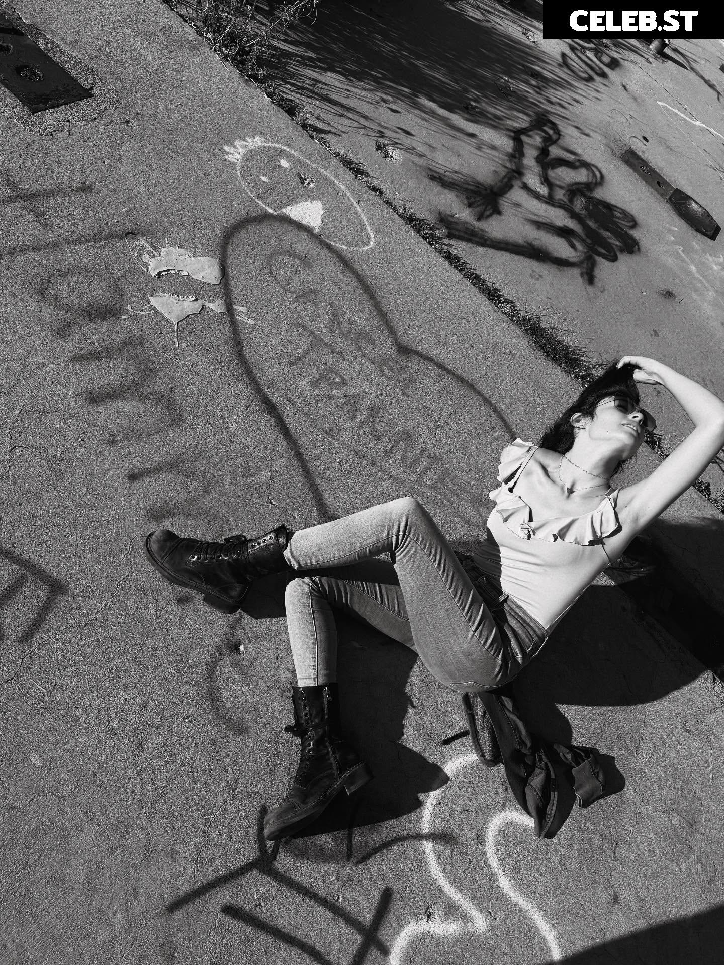 Nicole Maines Image 10114240