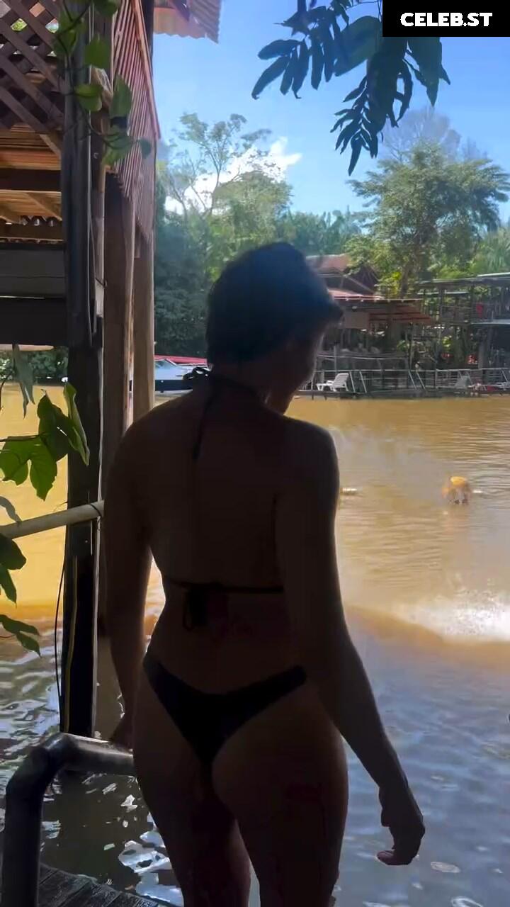 Carolina Oliveira Image 10128120