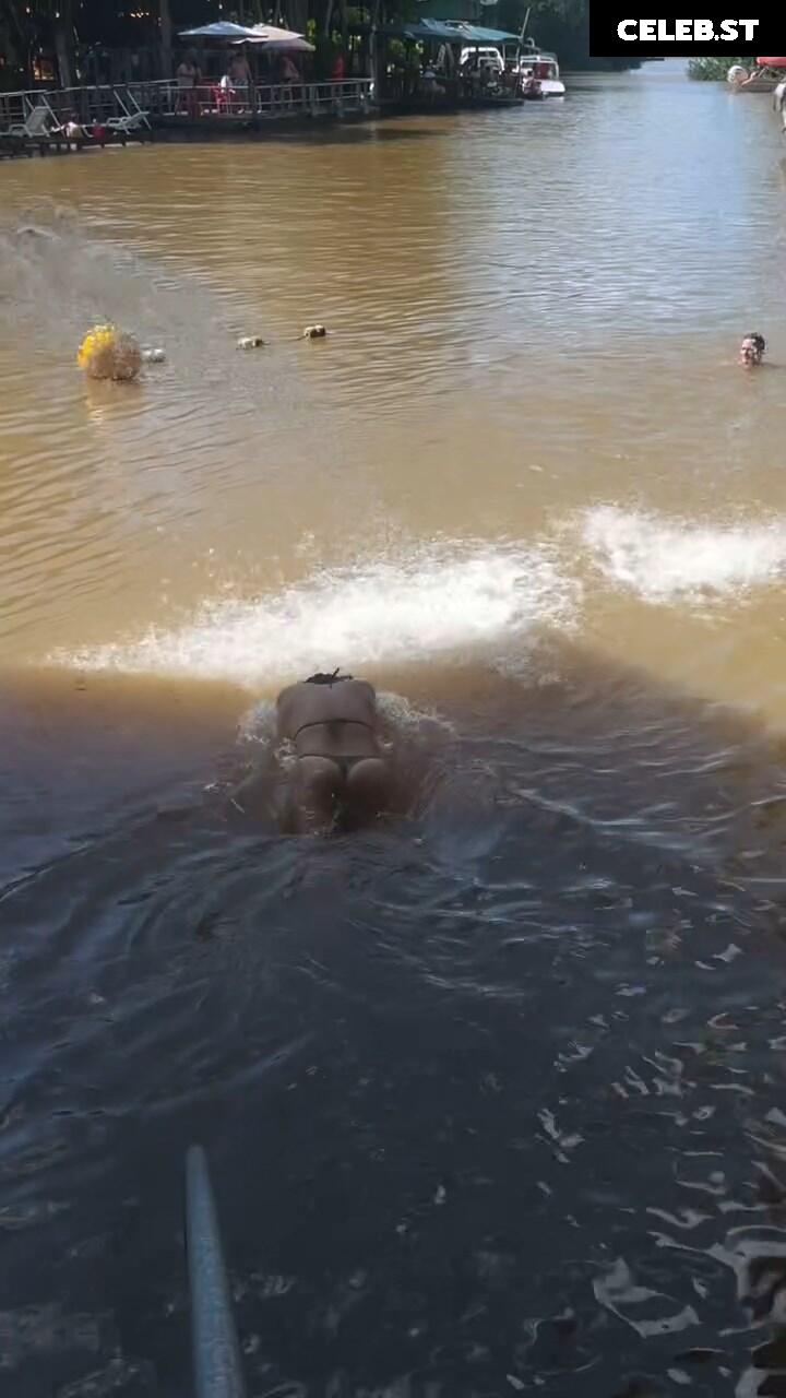 Carolina Oliveira Image 10128124