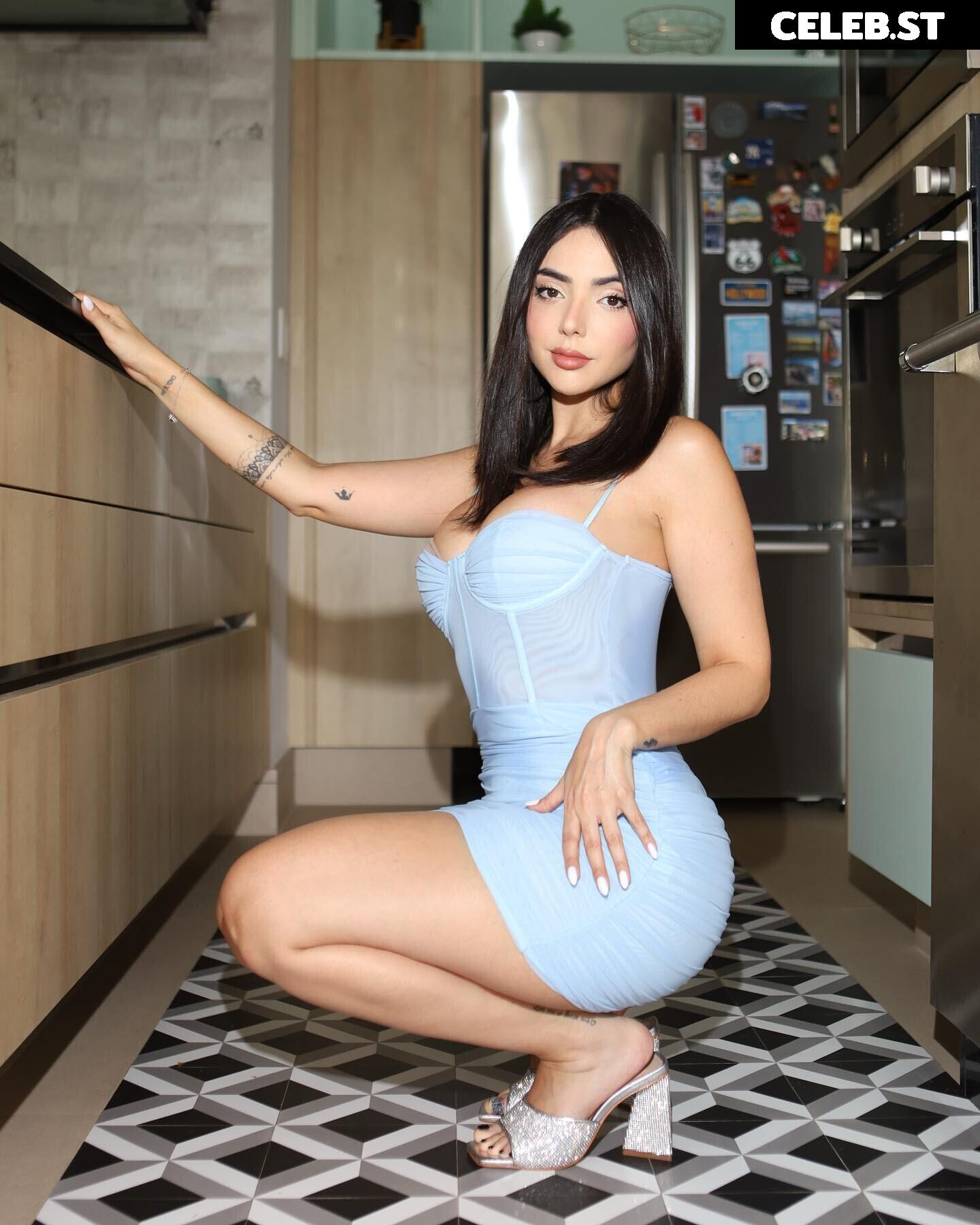 Nyvi Estephan Image 10120804