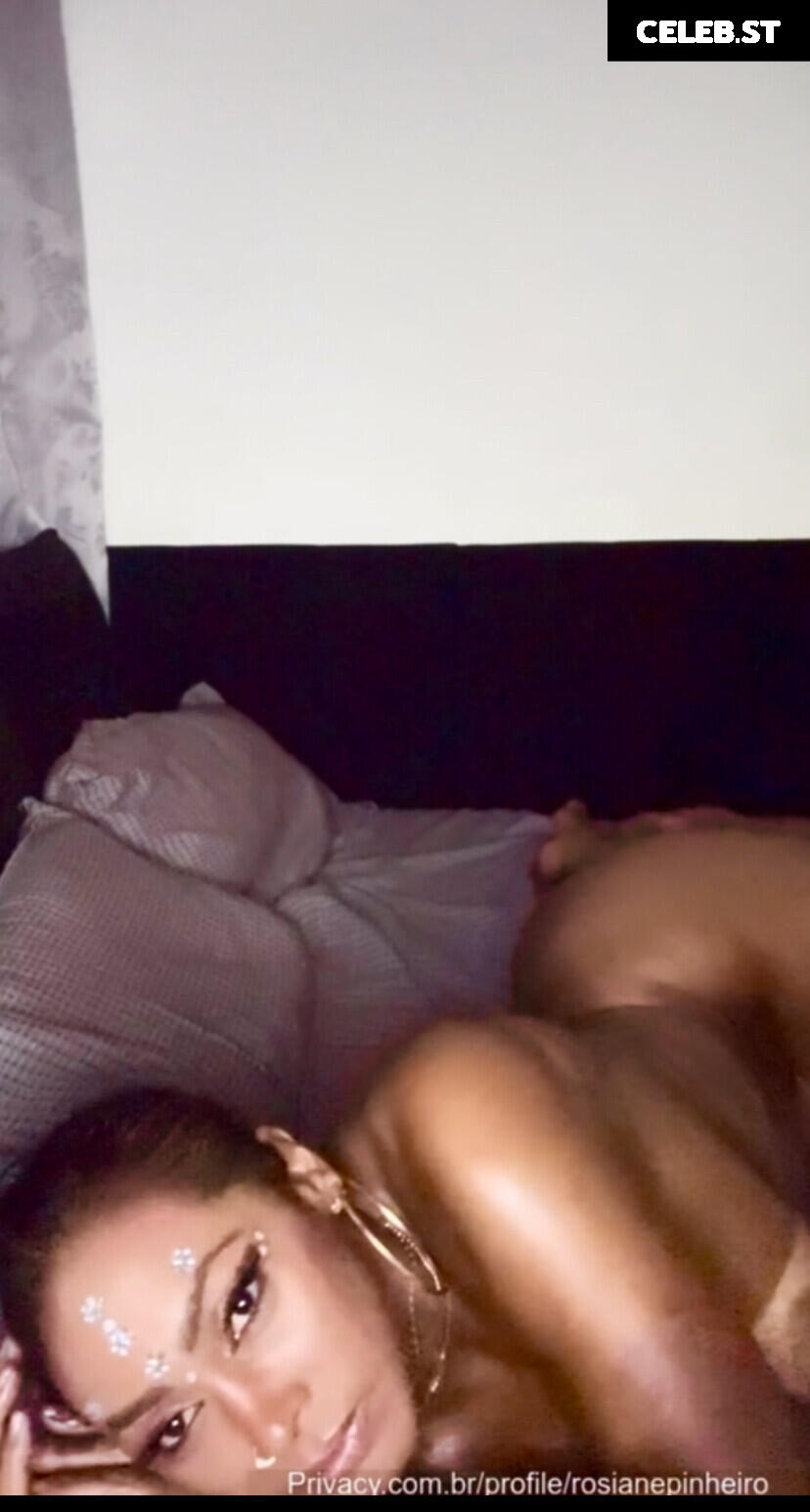 Rosiane Pinheiro Image 10123768