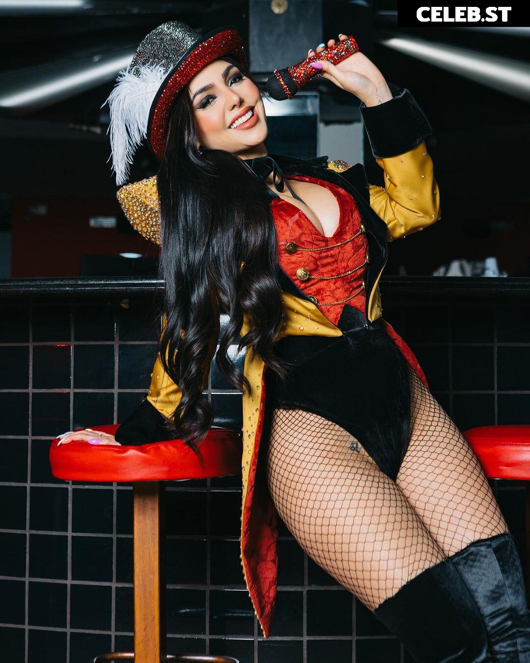 Nyvi Estephan Image 10123130