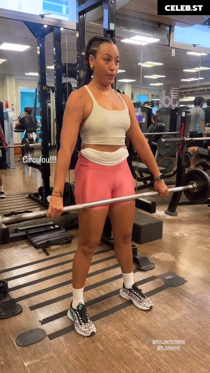 Sheron Menezes Image 10122037