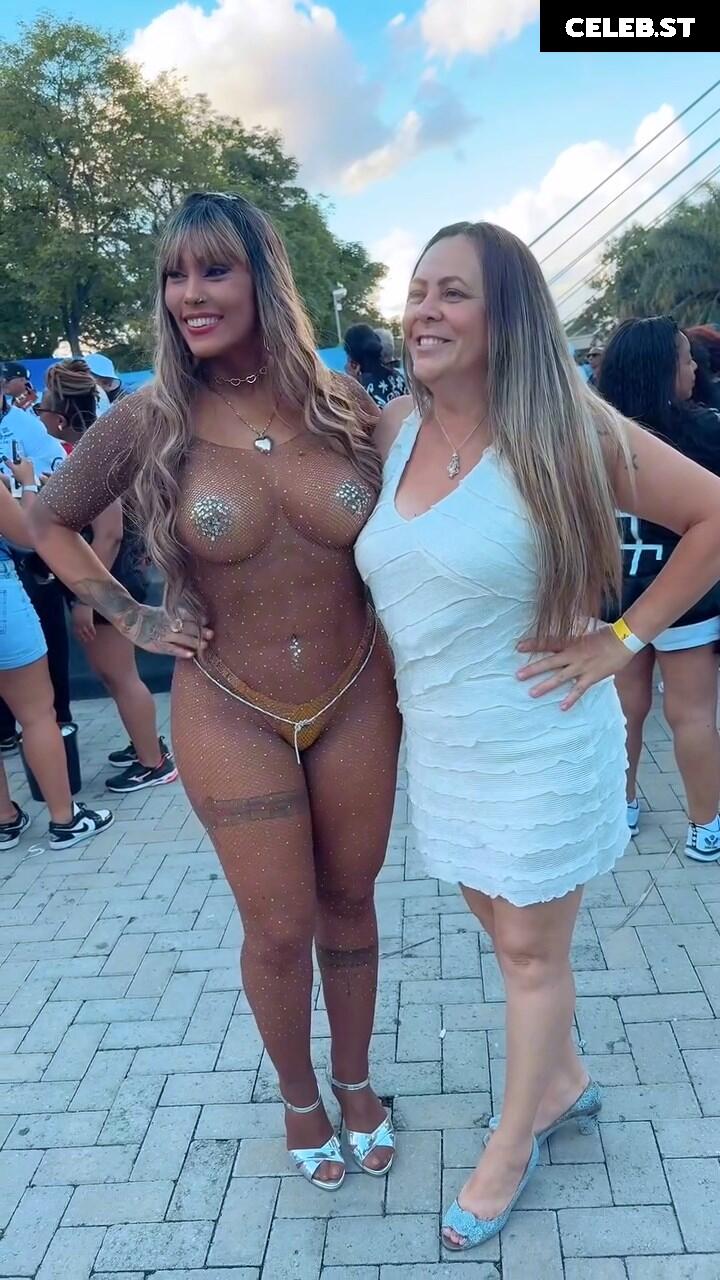 Rosiane Pinheiro Image 10122341